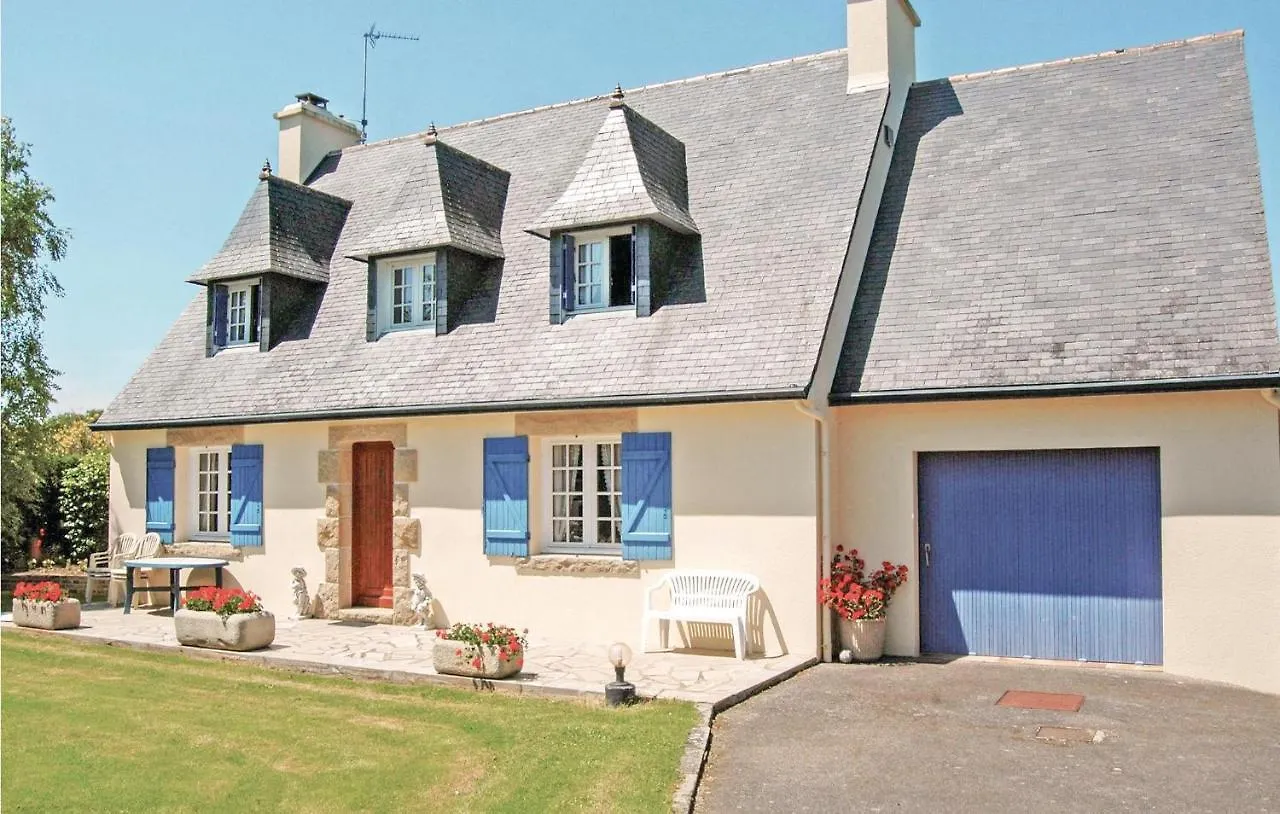 Nice Home In Pont Labbe With Kitchen