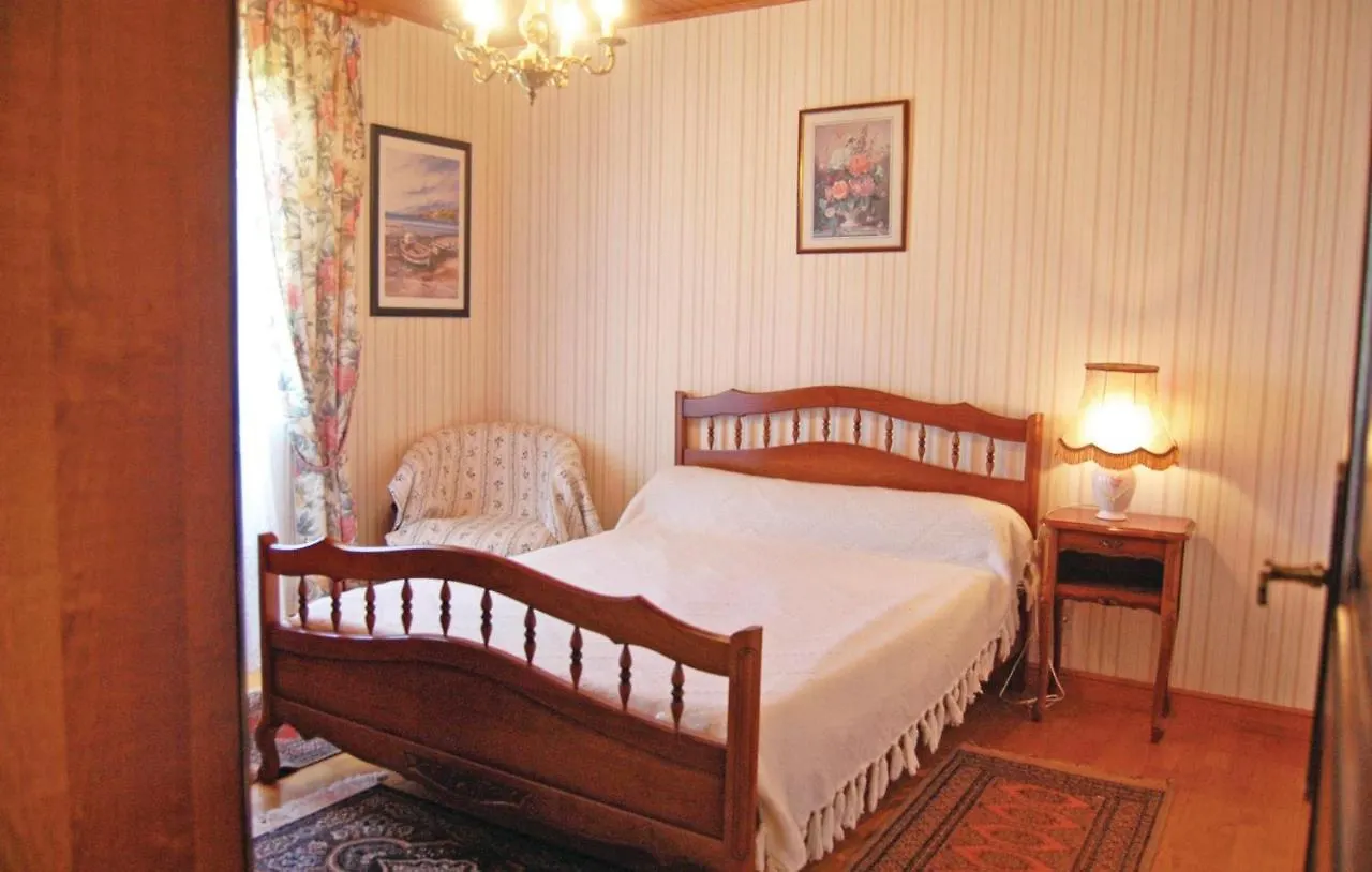 בית נופש Nice Home In Pont Labbe With Kitchen