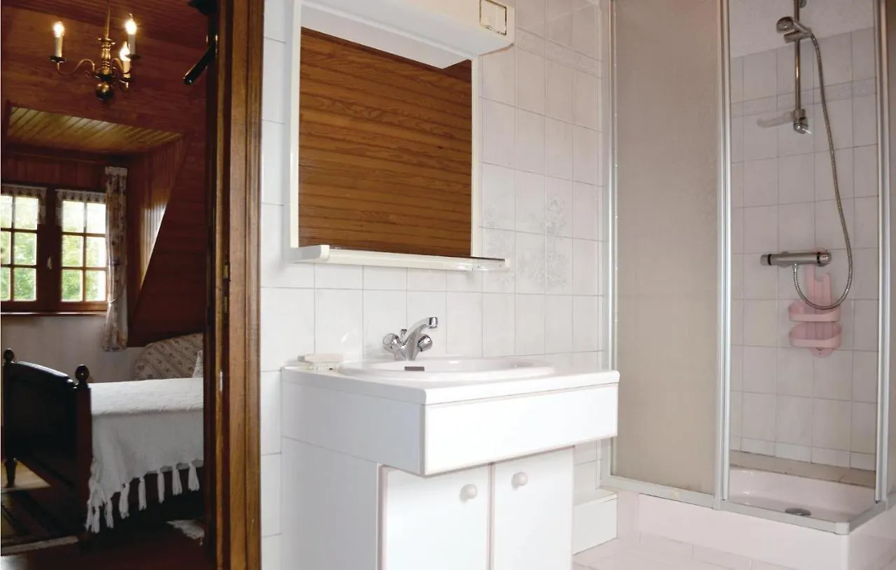 Nice Home In Pont Labbe With Kitchen בית נופש Pont-lʼAbbé