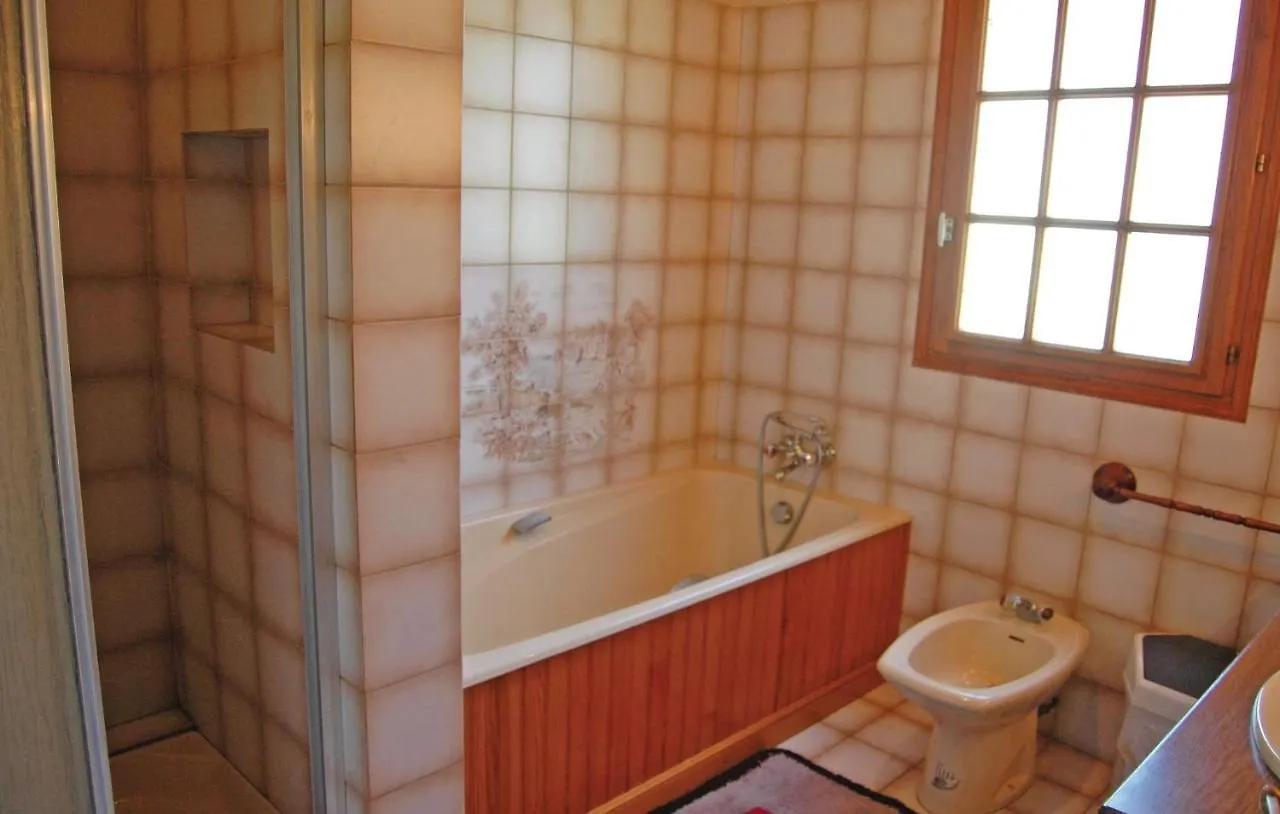 בית נופש Nice Home In Pont Labbe With Kitchen צרפת